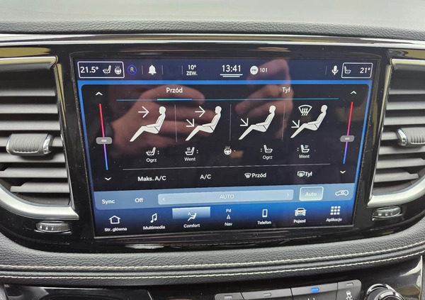 Chrysler Pacifica cena 231117 przebieg: 34463, rok produkcji 2021 z Szubin małe 742